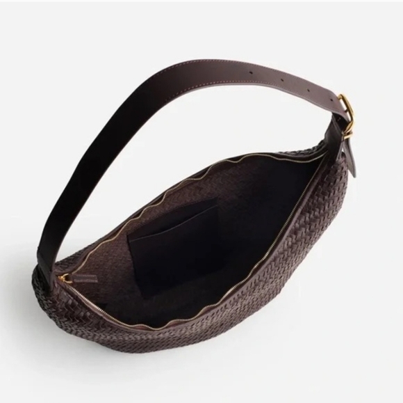 MADEWELL The Essential Curve Handwoven Brown Shoulder Bag - Picture 2 of 5